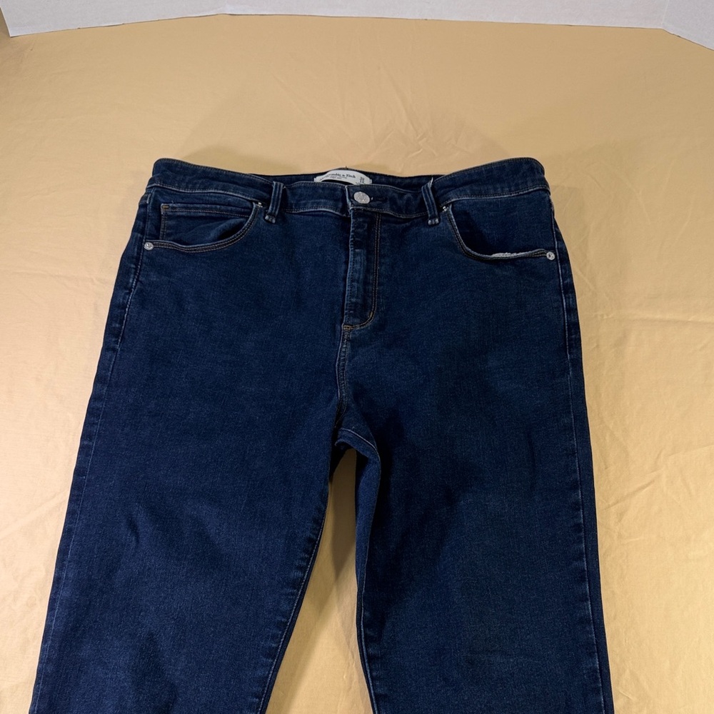 Abercrombie & Fitch women’s super skinny stretch denim jeans, high rise 32/14 R